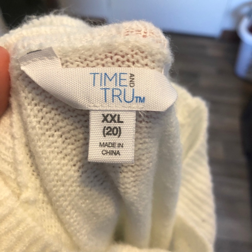 Sweater - Picture 3 of 3